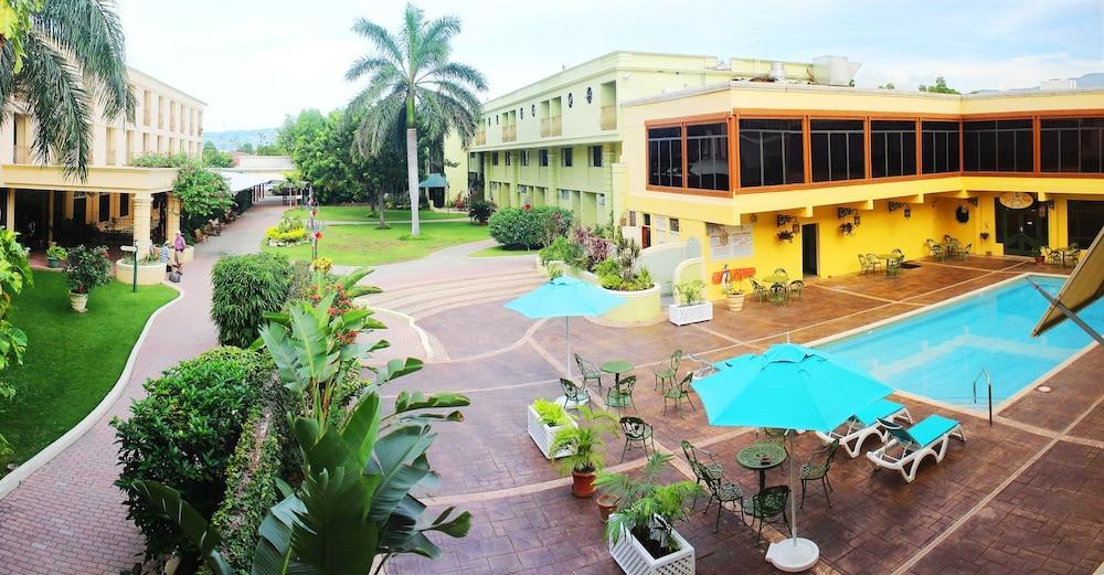 เดอะ นัตส์ฟอร์ด คอร์ต โฮเต็ล Hotel คิงส์ตัน ภายนอก รูปภาพ