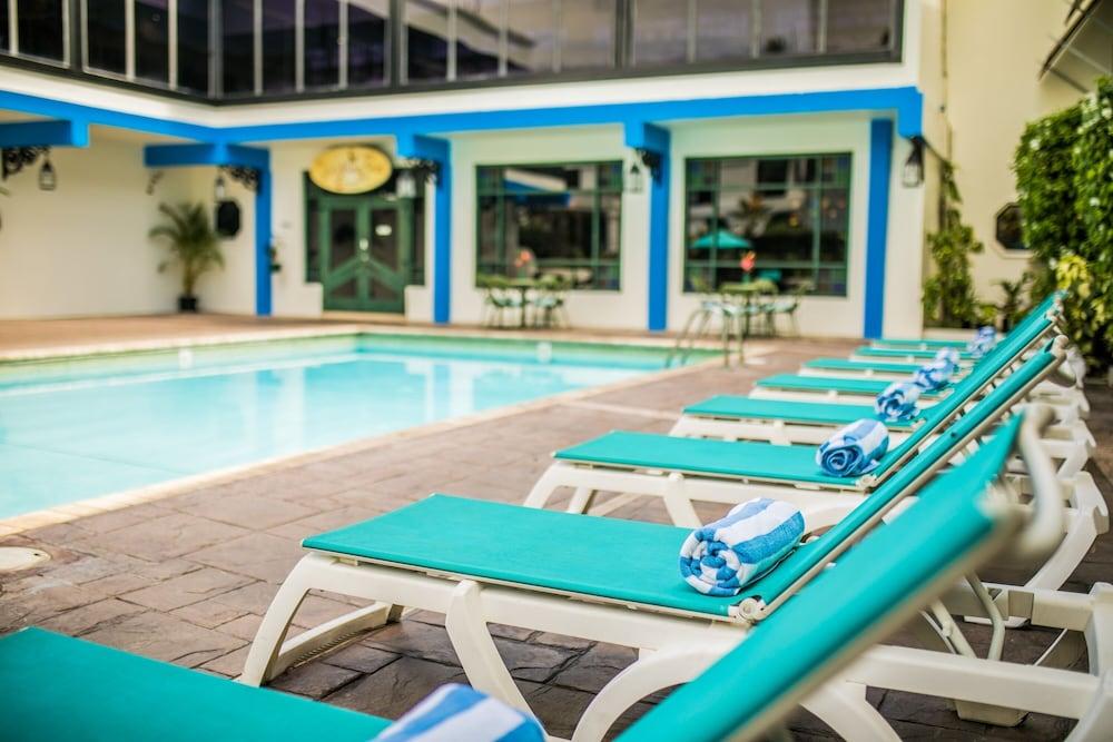 เดอะ นัตส์ฟอร์ด คอร์ต โฮเต็ล Hotel คิงส์ตัน ภายนอก รูปภาพ