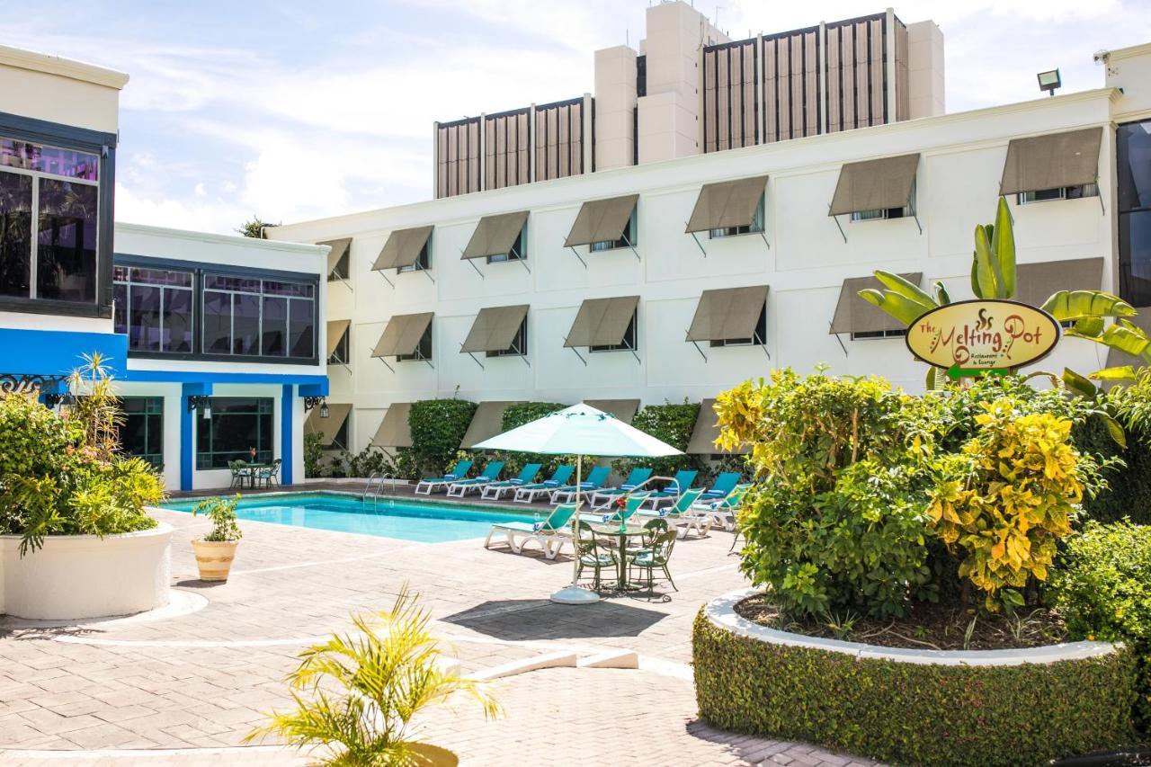 เดอะ นัตส์ฟอร์ด คอร์ต โฮเต็ล Hotel คิงส์ตัน ภายนอก รูปภาพ